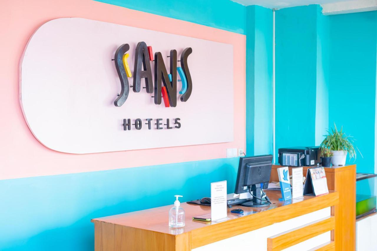 Sans Hotel Zam-Zam Syariah Palangkaraya Εξωτερικό φωτογραφία